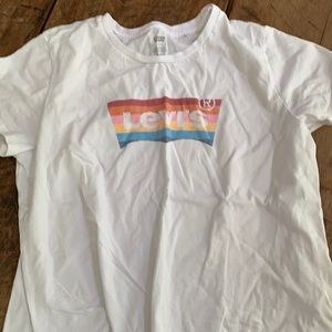 Levi’s tshirt